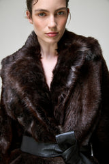 Rhea - Manteau en peau lainée marron