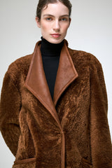 Karin - Manteau en peau lainée marron foncé