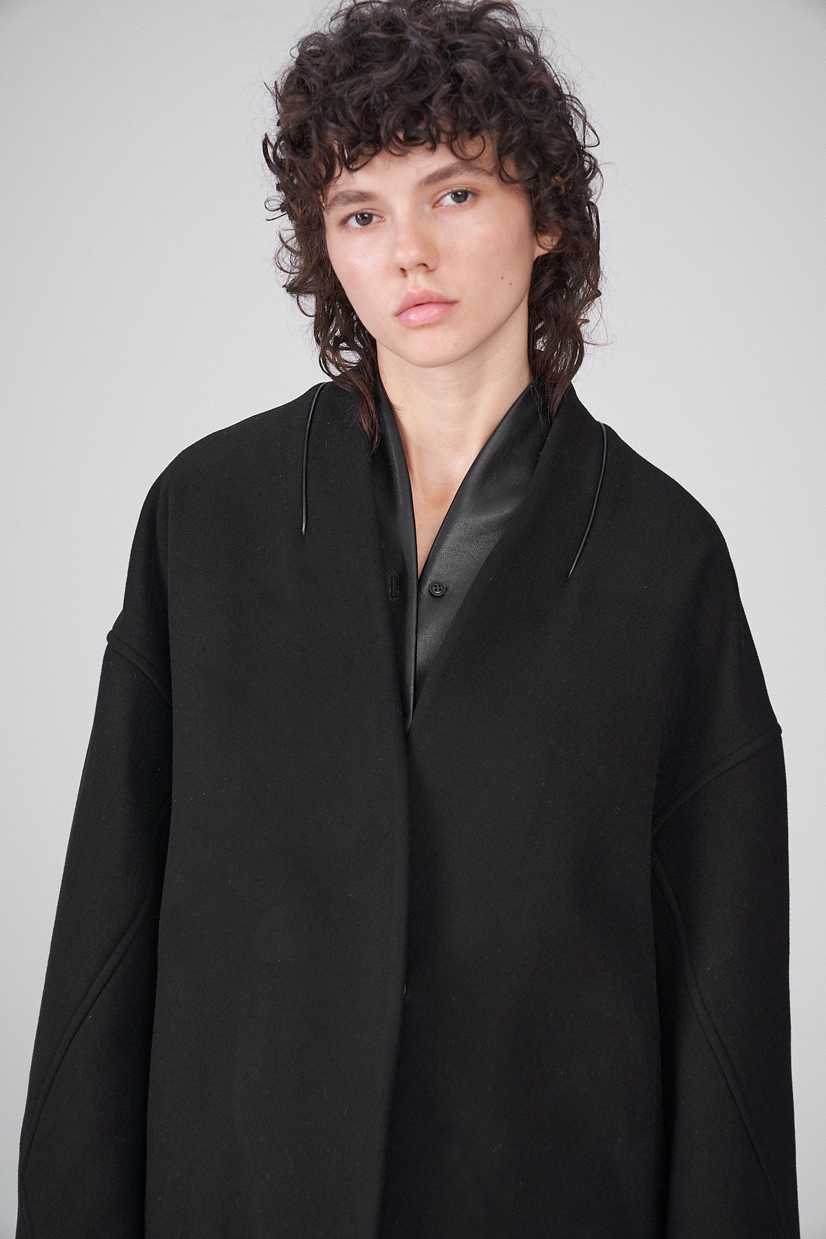 V S P - Crystal - Black Wool Coat