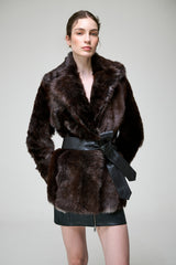 Rhea - Manteau en peau lainée marron