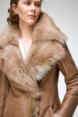 Astrid - Manteau en peau lainée sable